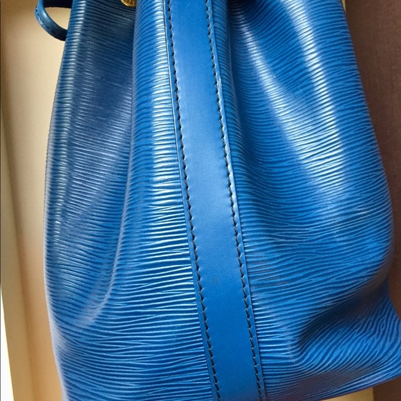 ‼️SOLD‼️LV Toledo Blue Epi Petit Noe Bag - Picture 4 of 16